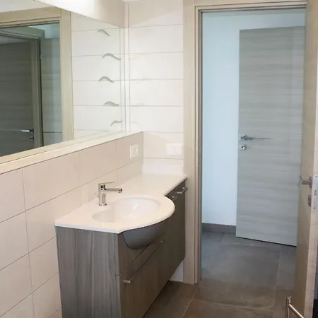 Nashira-6 By Interhome